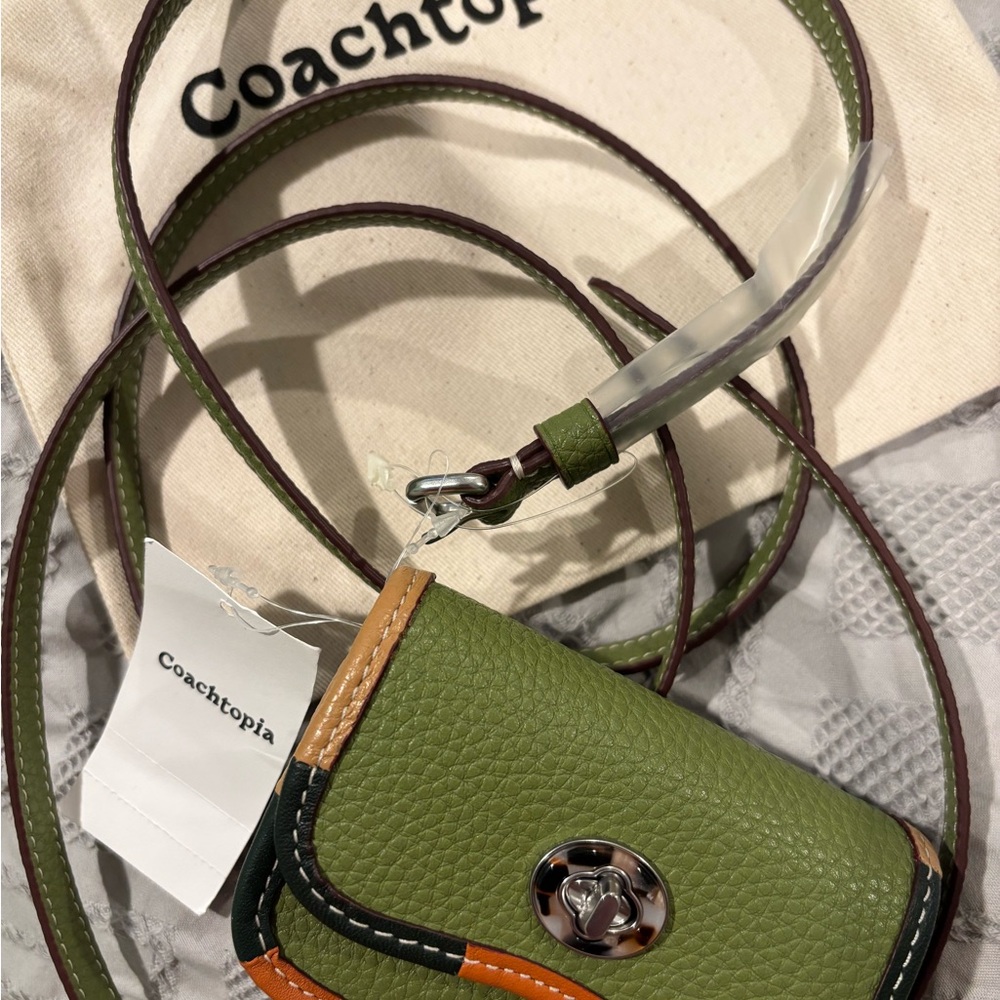 Green Coachtopia NWT Mini Coach Crossbody Leather Bag & Strap, Unused/Brand New - Picture 6 of 8